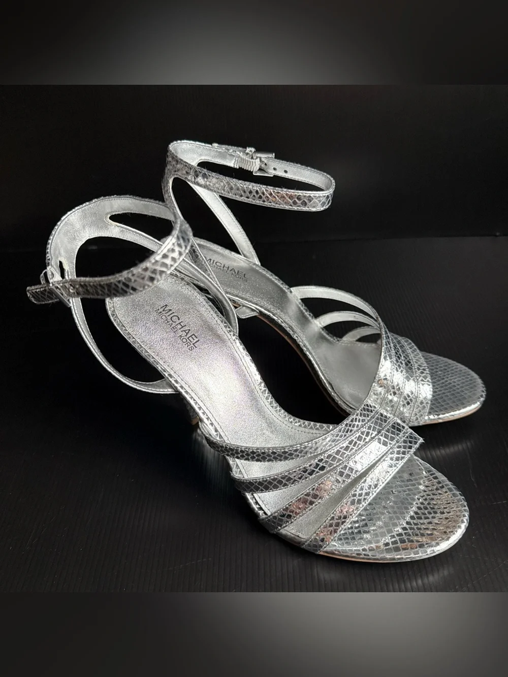 NIB Michael Kors Silver Leather Kimmy Strappy Sandal Heels Women’s Size 9.5